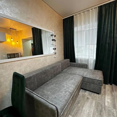 White Rooms On City Center Lviv Extérieur photo