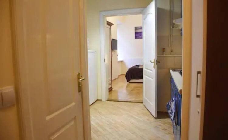 White Rooms On City Center Lviv Extérieur photo