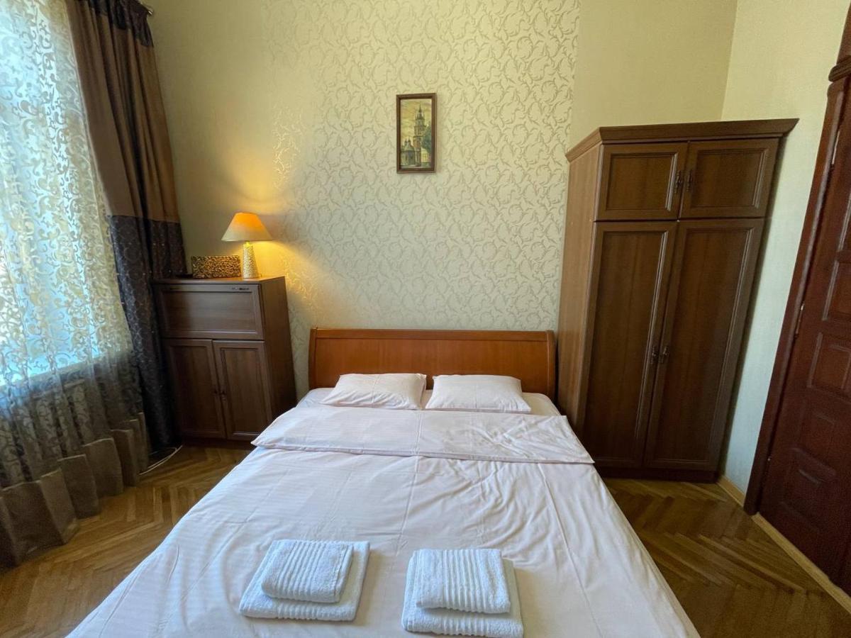White Rooms On City Center Lviv Extérieur photo