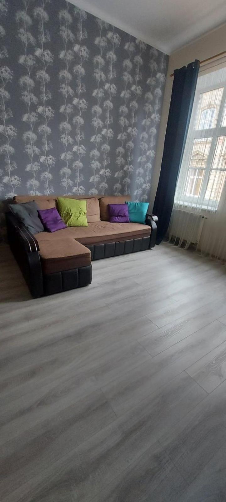 White Rooms On City Center Lviv Extérieur photo