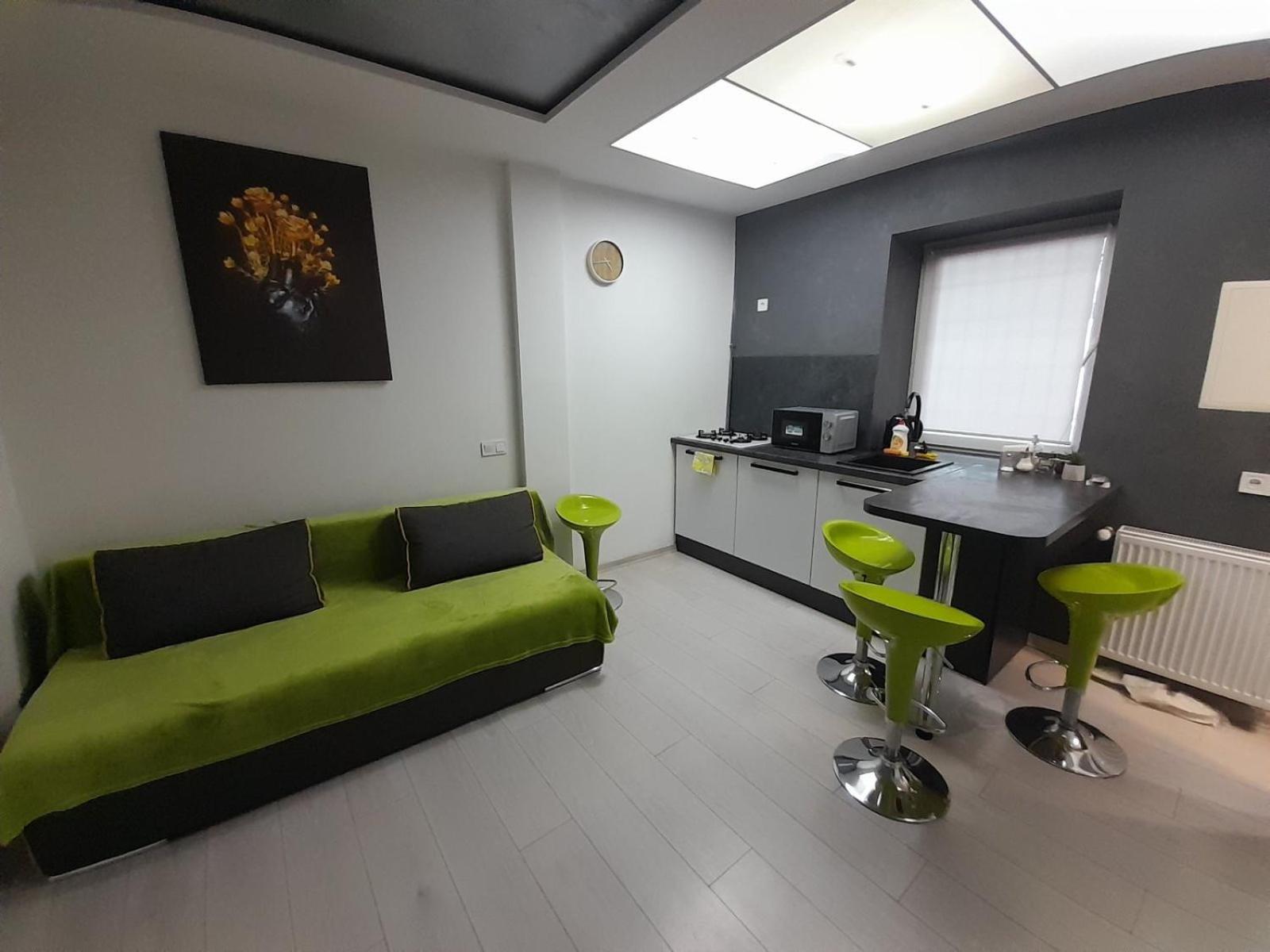 White Rooms On City Center Lviv Extérieur photo