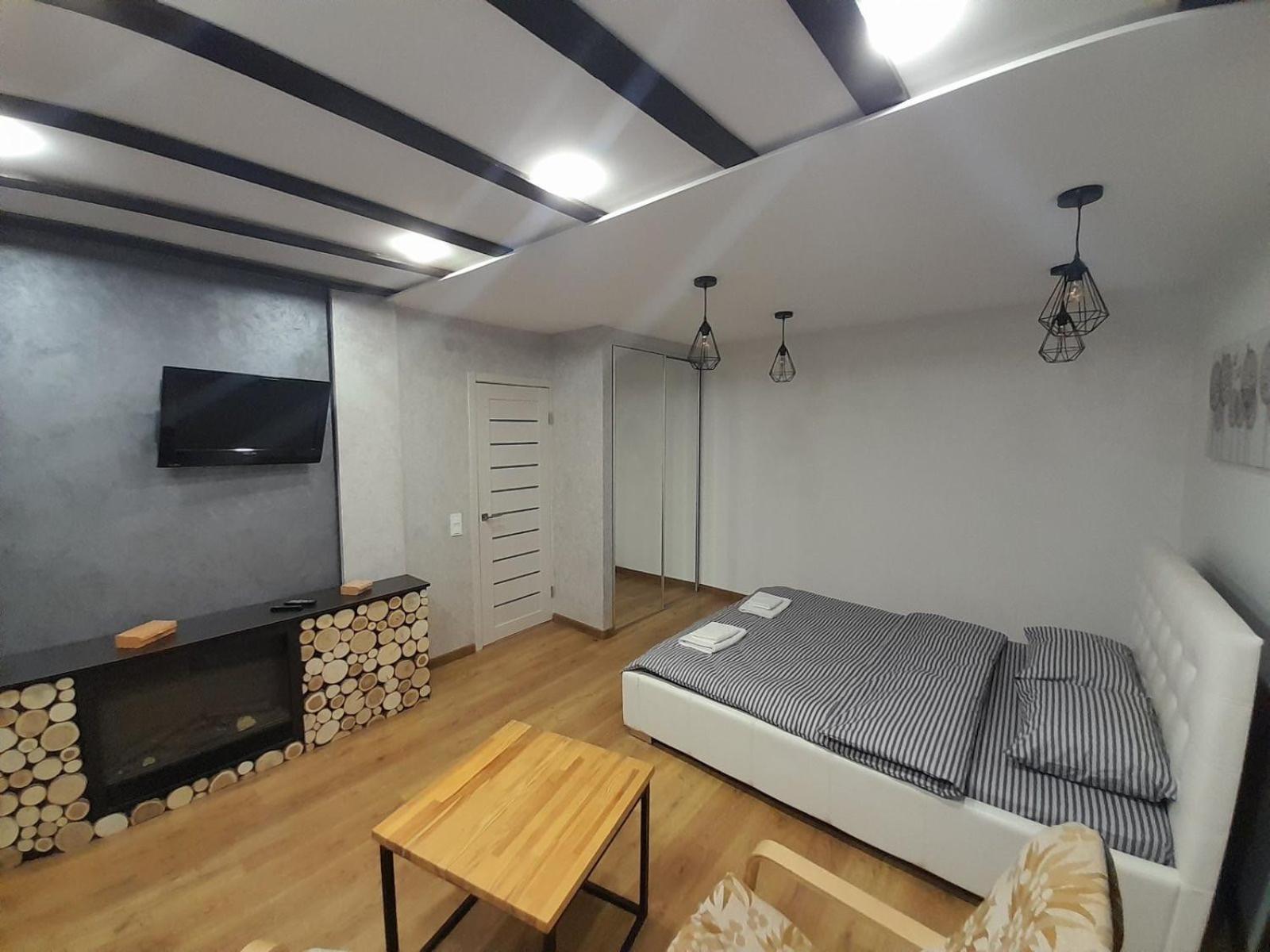 White Rooms On City Center Lviv Extérieur photo