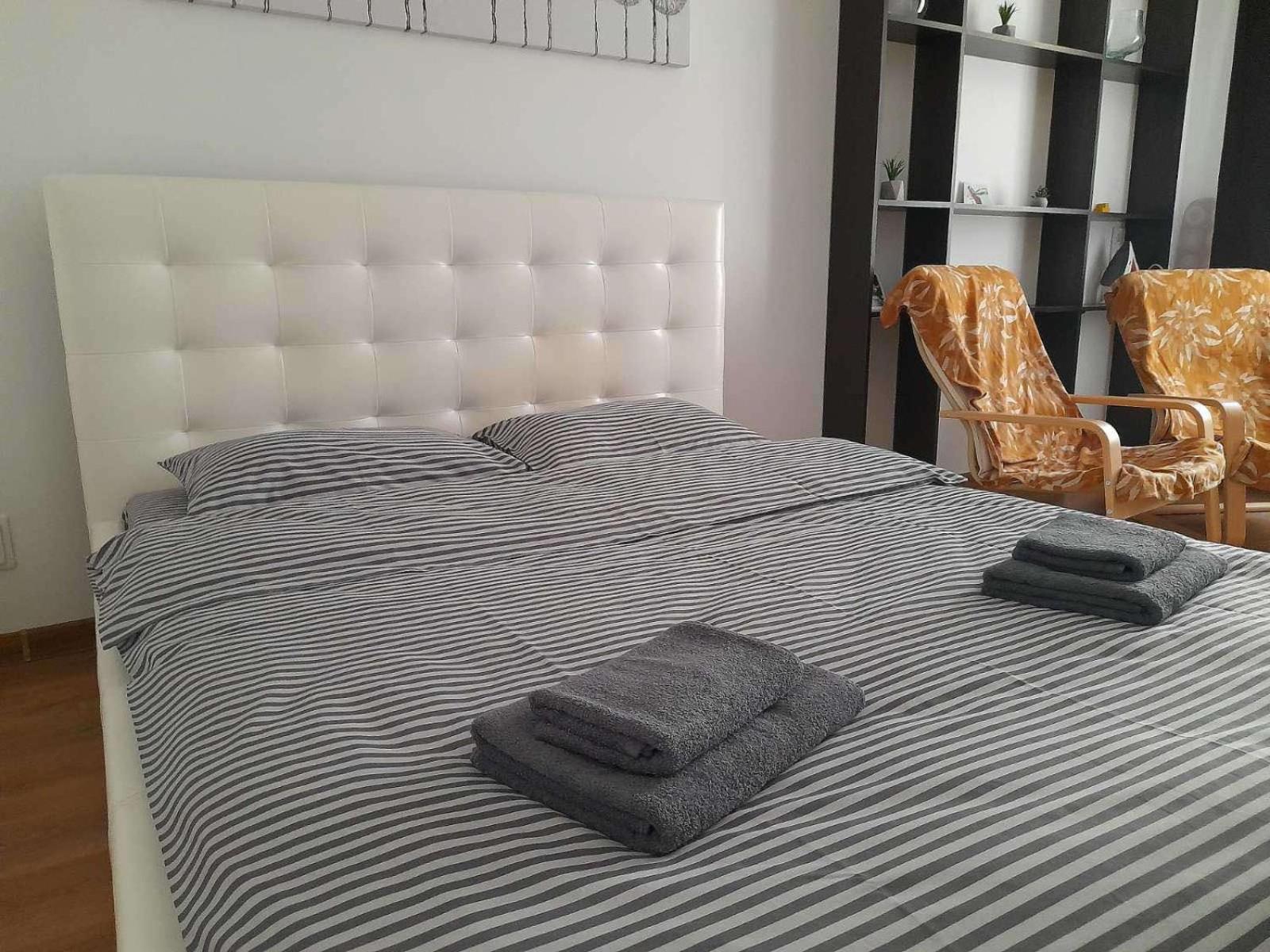 White Rooms On City Center Lviv Extérieur photo