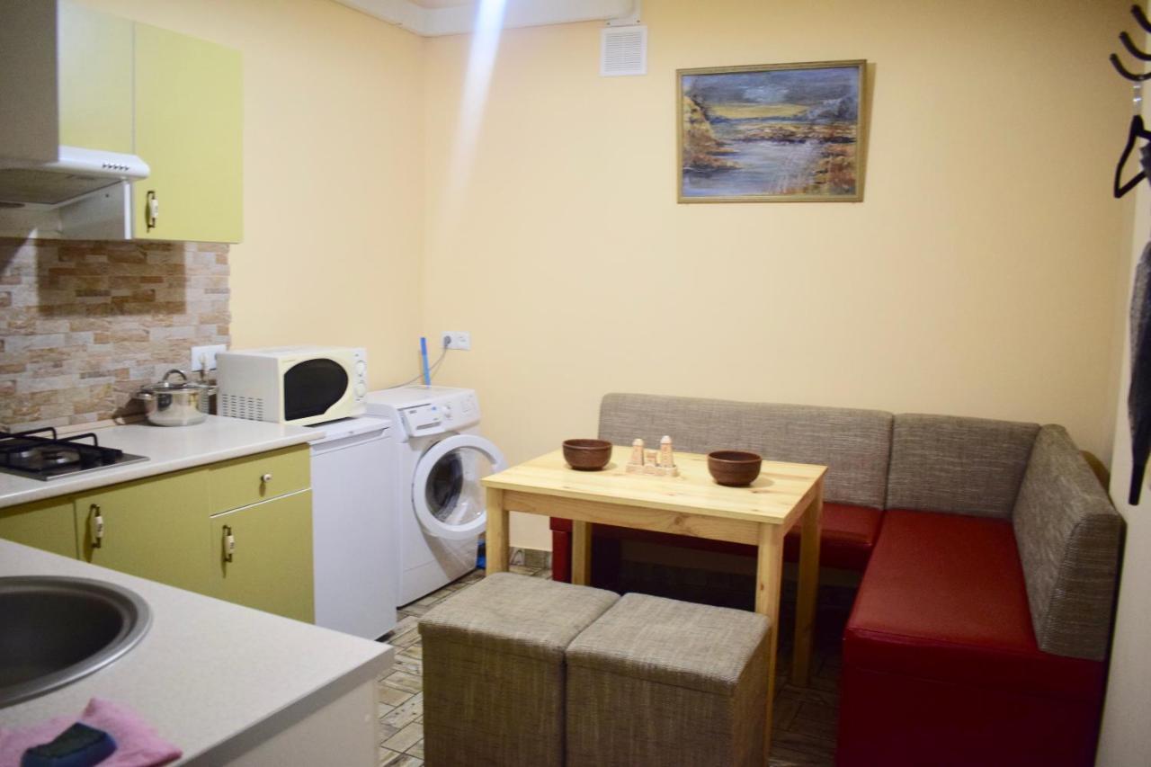 White Rooms On City Center Lviv Extérieur photo